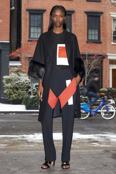 Look 10